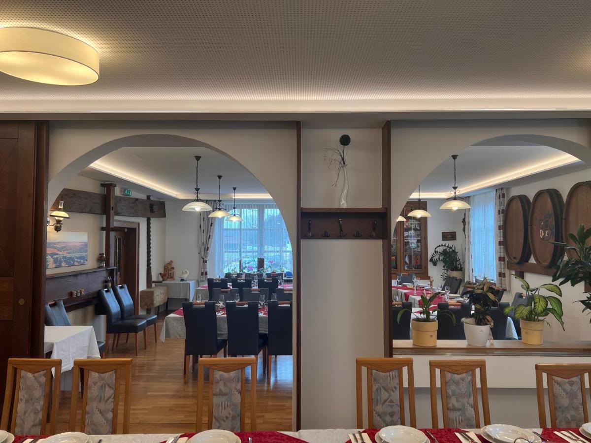 Gasthof Wagner Restaurant-Pension Halbenrain Exterior photo